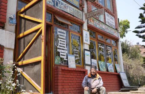 Dhulikhel Hotel | Cozy Nawaranga Guest House: Pet-Friendly & Breakfast Included