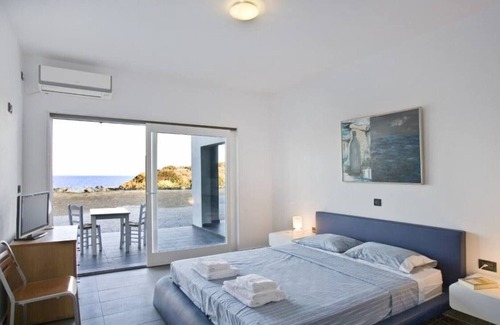Naxos House | Beachfront House in Naxos with Private Beach & Top Rating