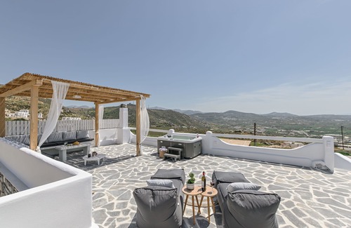 Naxos Town House | Experience Naxos Pantheon House with Panoramic Ocean Views