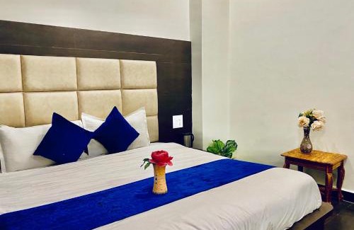 Varanasi Hotel | Nayra TJ Regency