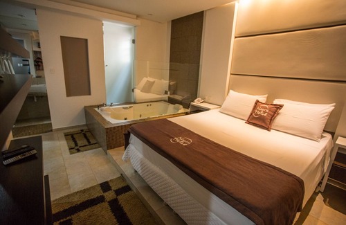 Centro Hotel | Relaxing Nayru Hotel: Pool, Spa & Family-Friendly Stay