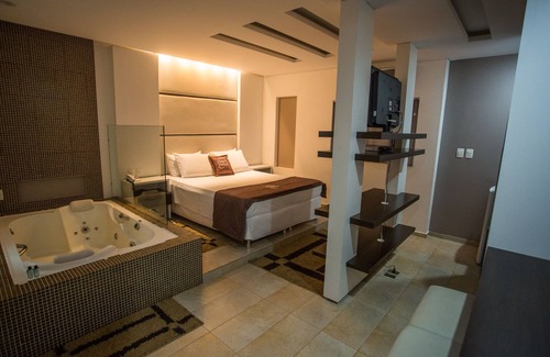 Centro Hotel | Relaxing Nayru Hotel: Pool, Spa & Family-Friendly Stay