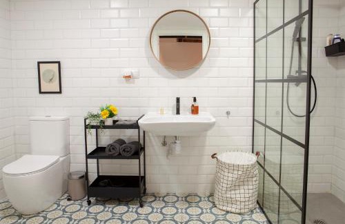 La Creu del Grau Apartment | Discover B - Noguera Apartments near Arts and Sciences