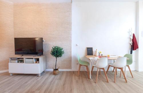 La Creu del Grau Apartment | Discover B - Noguera Apartments near Arts and Sciences