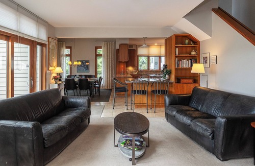 Grand Beach House | Exceptional 6 Bedroom Lakehouse with Private Heated Pool