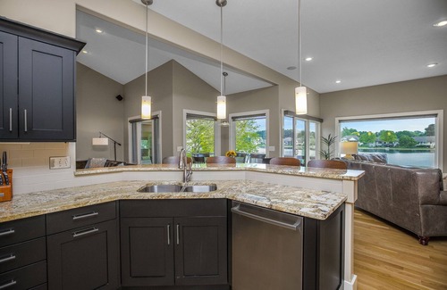 South Bend House | Unforgettable Stays Near NDU Football and Graduation Events