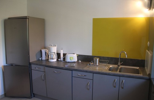 Entraigues-sur-la-Sorgue House | Near AVIGNON, air-conditioned house, pool, 4 bedrooms.
