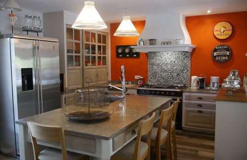 Fuveau Villa | Idyllic Villa Near Aix en Pce with Private Heated Pool