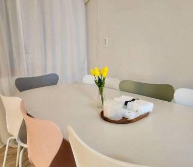 Paldal-gu Apartment | Conveniently Located Near Aju Uni Hospital and Everland