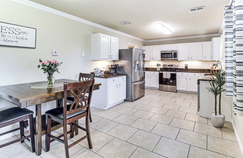 South Arlington House | Near AT&T Stadium & Six Flags: Texas Family Home!