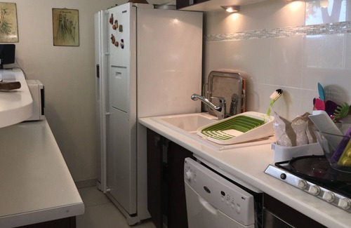 Sorgues Apartment | Near Avignon beautiful apartment in house, private terrace, swimming pool (5x10)
