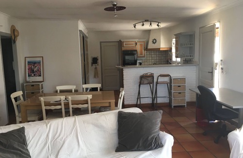 Vedene House | Relaxing Provencal House with Pool near Avignon