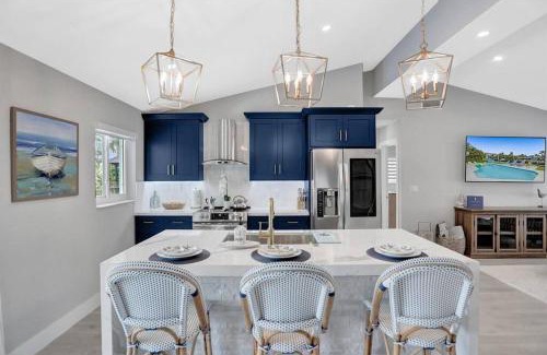Garden Isles House | Beachside Escape with Pool, Kayaks and Family Fun