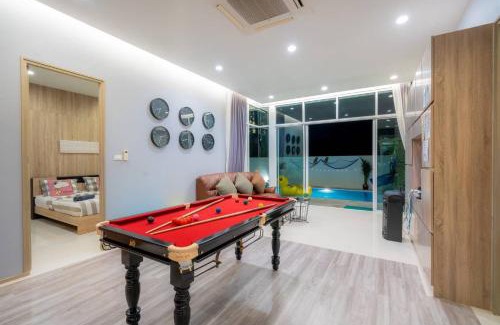 Cha-am Villa | Beachside Three Pool Villa with Ocean View & Pet Friendly