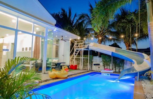 Cha-am Villa | Pet-Friendly Villa with Two Pools near the Beach