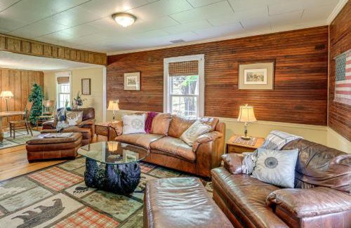 Piper Gap House | Near Blue Ridge Parkway Galax Home with Mtn Views!