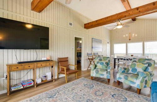 San Luis House | Cozy Freeport Home with Deck, Grill & Boat Access