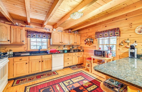 Bushkill Cabin | Cozy Pocono Mountain Cabin Rental Close to Bushkill Falls