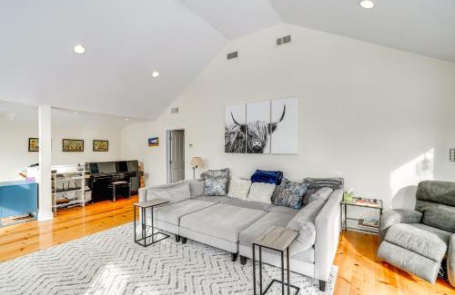 Hillsdale House | Near Catamount Resort and Tanglewood Mtn-View Haven