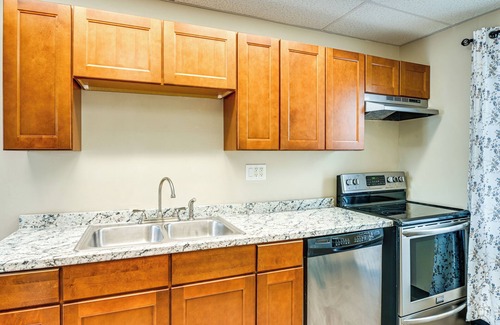 Seneca Falls House | Near Cayuga Wine Trail: Seneca Falls Convenience!