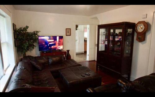 Independence House | Family-Friendly Stay Near Chiefs and Royals Stadium