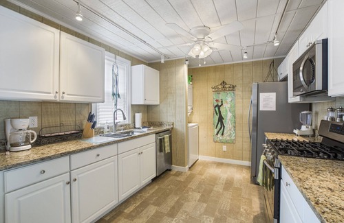 Pendleton Apartment | Explore Clemson: Lofted Apartment Steps from Historic Pendleton
