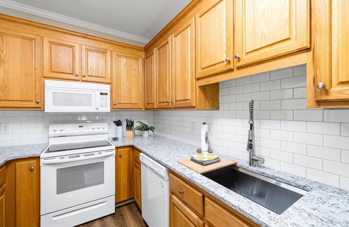 Cary House | Ideal Stay Near Downtown Cary & RDU with Pool and Spa