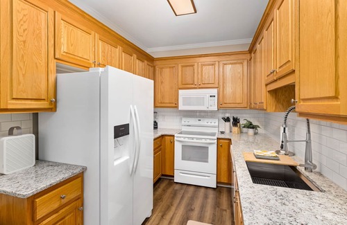 Cary House | Ideal Stay Near Downtown Cary & RDU with Pool and Spa