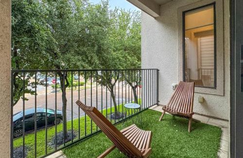 East Downtown Houston House | Near Downtown Midtown Pets Wifi Tvs Games