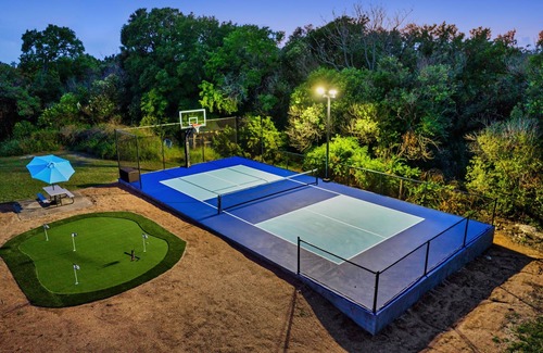 Stoneridge Place House | Relaxing Retreat Near Downtown with Pool & Pickleball