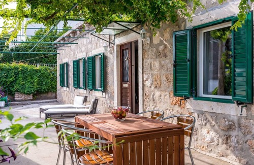 Municipality of Dubrovnik Apartment | Guest Rated 10/10: Stay Near Dubrovnik City Walls