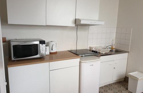 Collignon Apartment | Convenient Apartment Near European District for Families