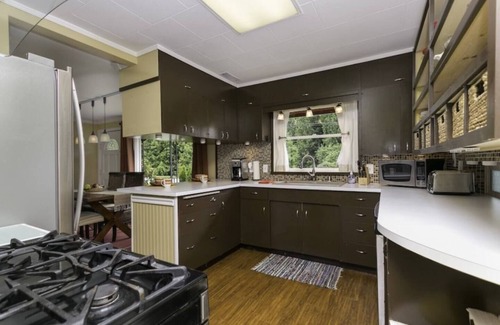 Bellingham House | Explore Fairhaven: Ideal Family Retreat Near Trails & Lake