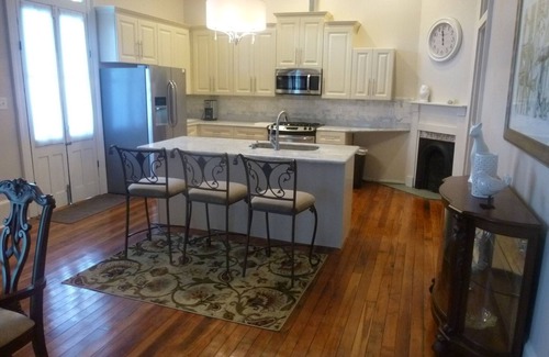 Arabi House | Explore Comfort Near French Quarter with Ocean Views