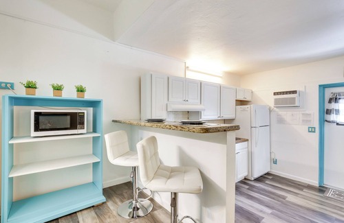 Downtown Hollywood Cottage | Cozy Hollywood Cottage: Pet Friendly & Oceanfront Retreat