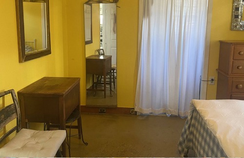 Blackshear-Prospect Hill House | Convenient Getaway: Spa, Breakfast & Family-Friendly Stay