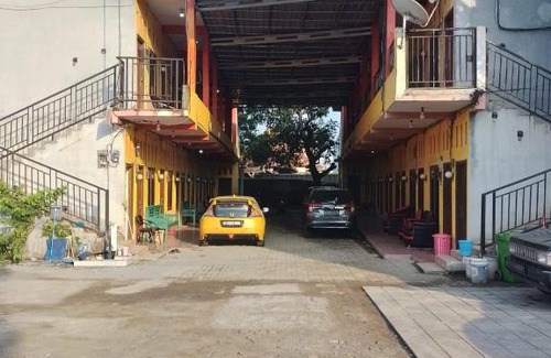 Pekalongan Hotel | Convenient Stay Near Jalan Tol with Breakfast Included