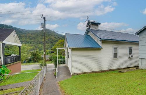 Deep Water House | Near Kanawha River Unique Renovated Home with Yard!