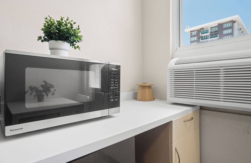 Miramar Apartment | Near La Placita | Zero-Cost Parking | Breakfast