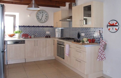 Plomeur House | Relax by the Ocean Near La Torche with Spa & Breakfast