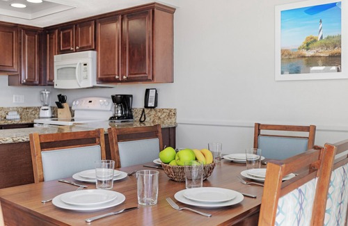 Lake Havasu City Resort | Relaxing 1BR Retreat Near Lake Havasu with Pool & WiFi
