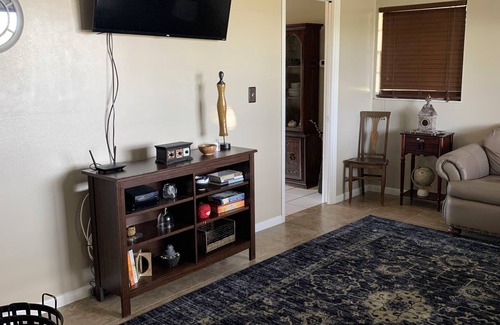 Auburndale House | Ideal Stay Near Lake Myrtle Sports Park with Breakfast & Kitchen