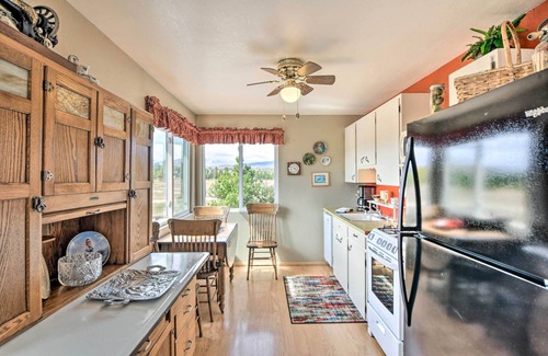 Grand Lake House | Pet-Friendly Grand Lake Retreat Near Natural Wonders