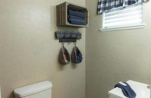 Mead House | Family-Friendly Lake Access Quad-plex with Kitchenette