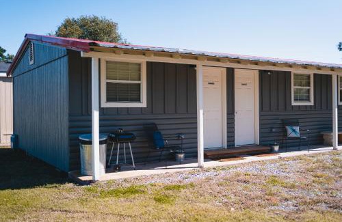 Mead House | Beautiful Lake Access Quad-plex with Kitchenette - 9.8/10