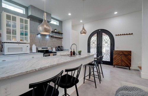 Comanche Trail Estates House | Near Lake Travis & Marina: Modern Austin Getaway!