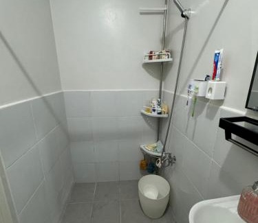 Basak Apartment | Convenient Stay Near Mactan Airport & Indiana Aerospace