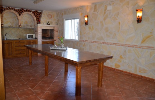 Saceda-Trasierra Cottage | Tranquil Hotel Escape Near Madrid with Pool & Nature Views