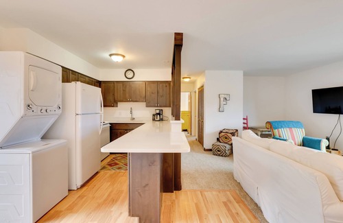 Frisco Apartment | Charming Frisco Condo Steps from Marina & Downtown Excitement