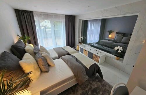 Sudstadt Apartment | Convenient Hotel Near Messe & Playmobil Funpark, 9/10 Rating